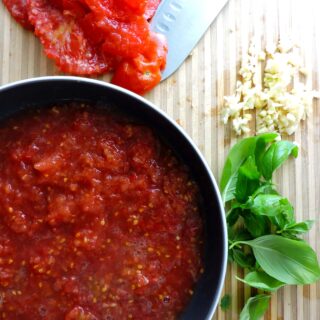 Easy Fresh Tomato Basil Marinara Sauce