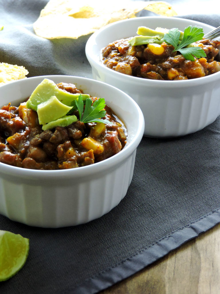 Spicy Southwest Lentil Chickpea Chili