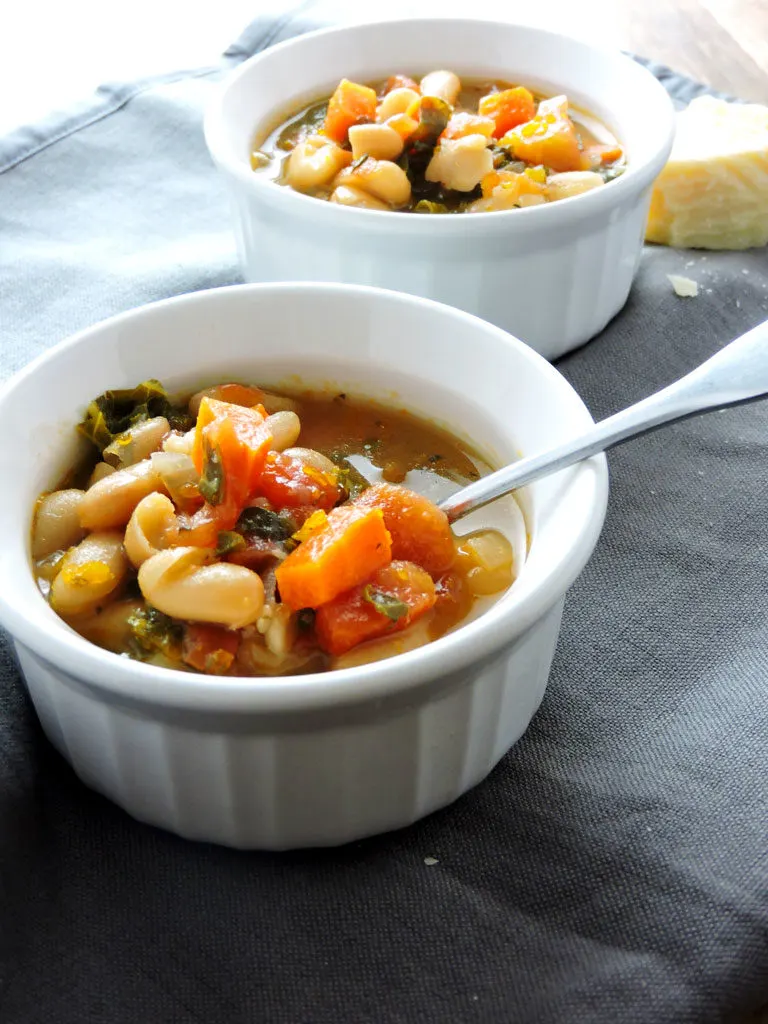 White Bean and Kale Detox Soup