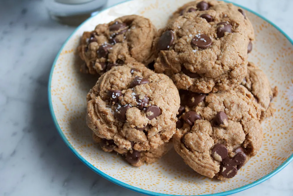 Paleo Chocolate Chip Cookies