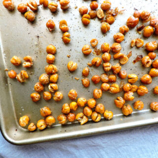 Crispy Salty Chickpeas