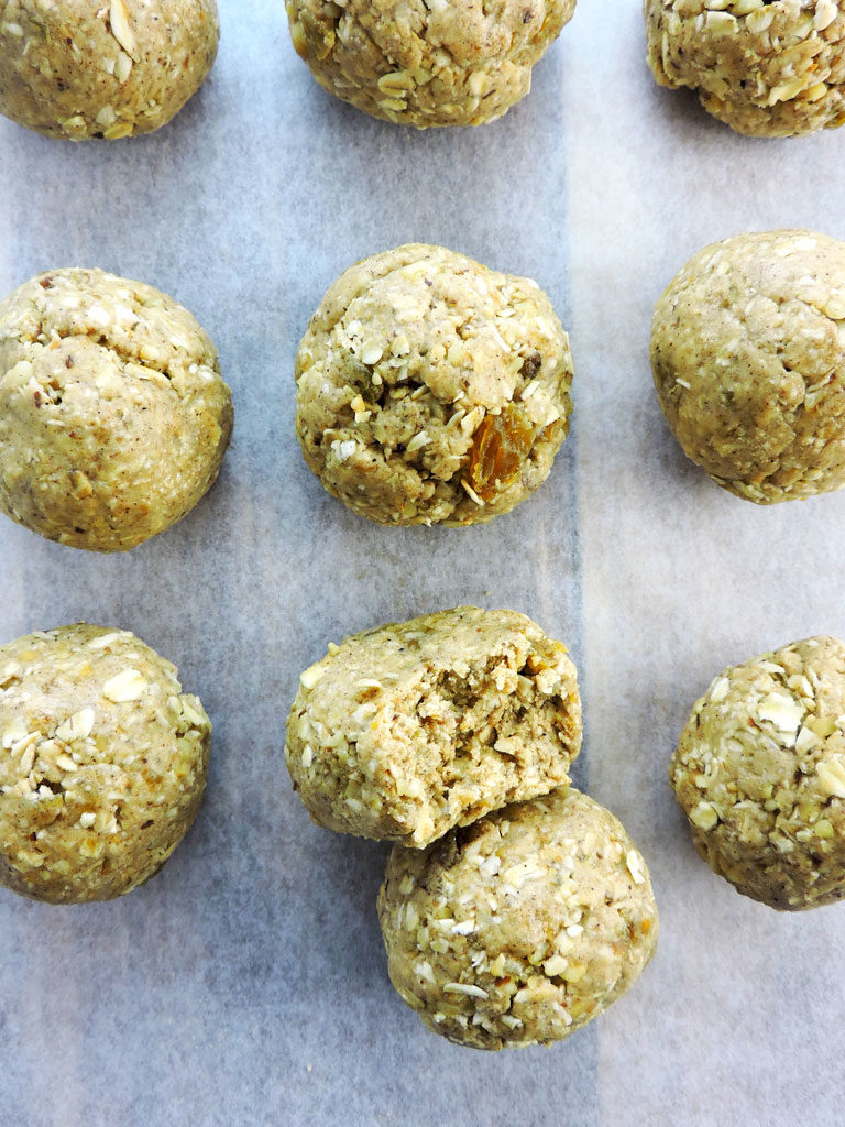 Oatmeal Cookie Energy Bites