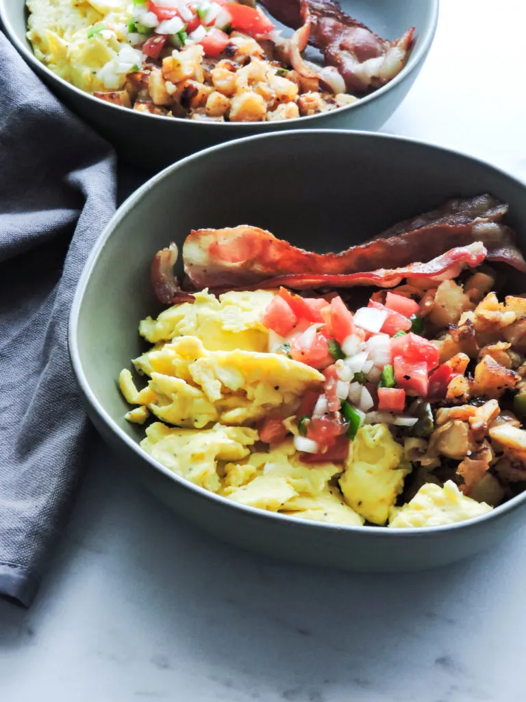 Easy Breakfast Burrito Bowl Recipe