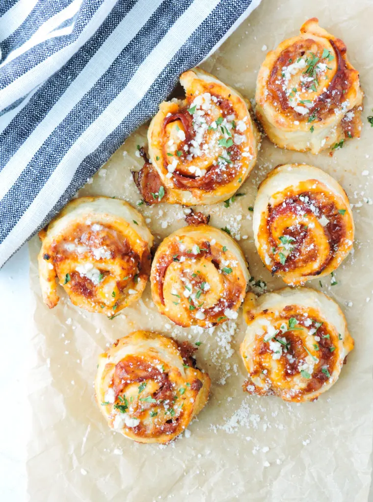 Easy Healthy Pizza Roll Ups