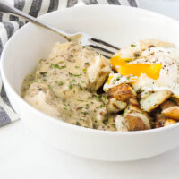 Easy Creamy Homemade Sausage Gravy