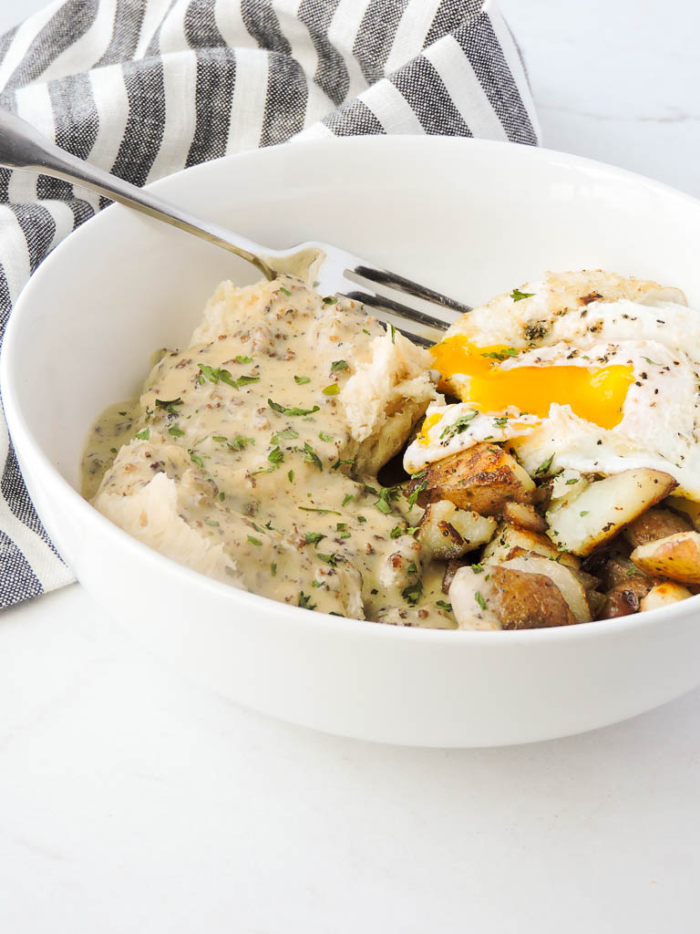 Easy Creamy Homemade Sausage Gravy