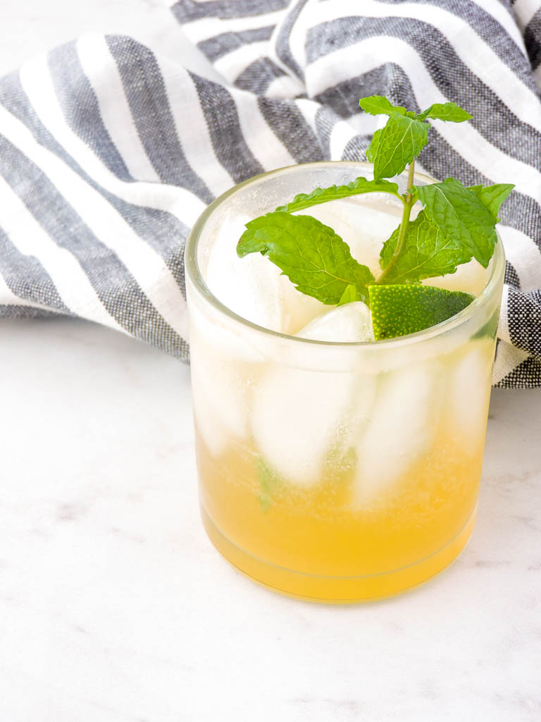 Honey Mint Vodka Mojitos