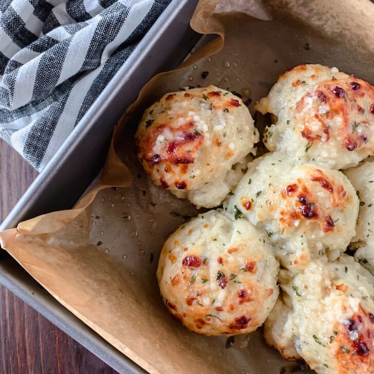 Parmesan Garlic Rolls (made with Greek Yogurt)