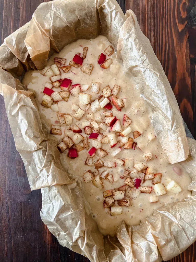 Easy Homemade Apple Cinnamon Bread